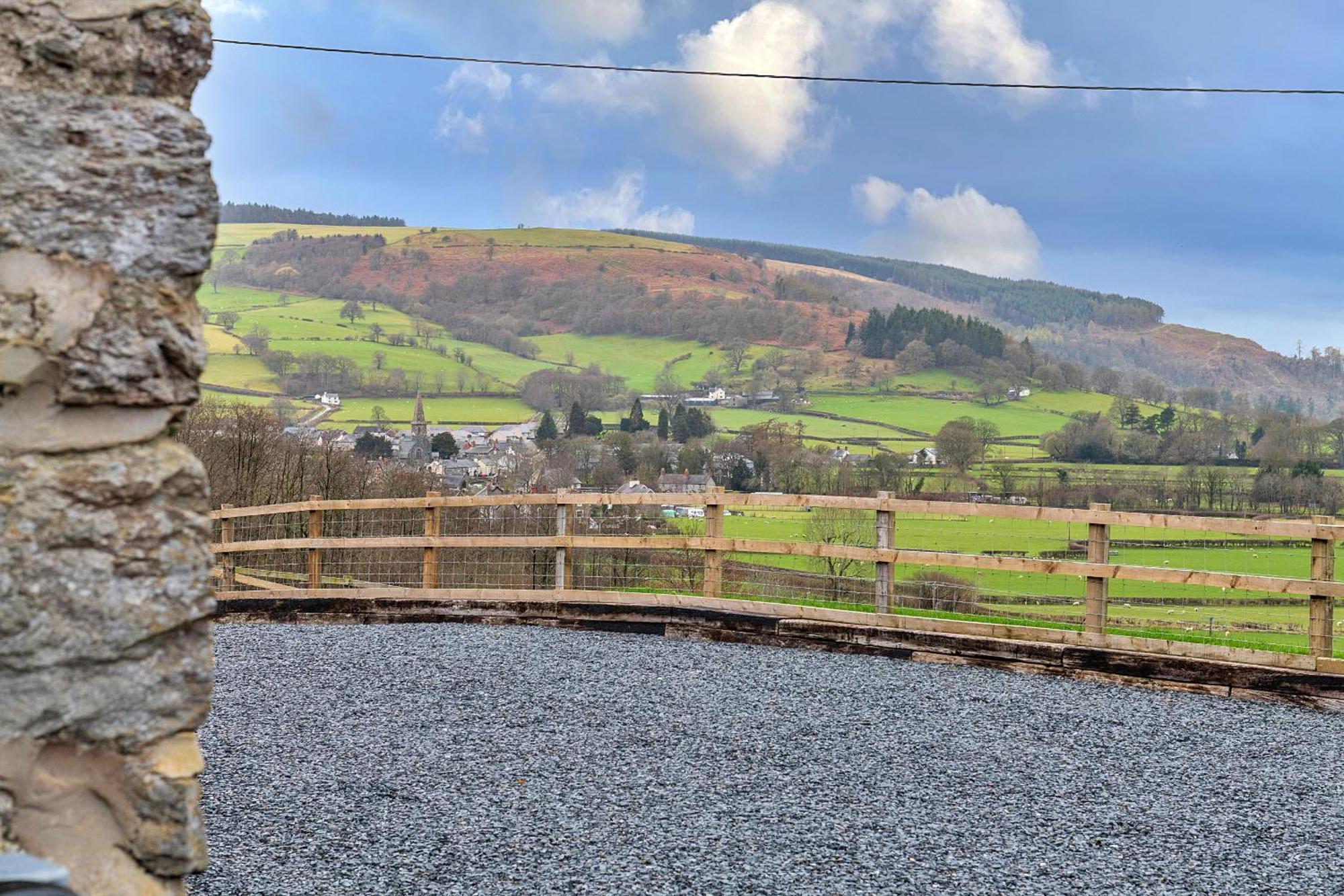 Finest Retreats - Moelis Granary - Luxury Cottage With Hot Tub Llandrillo Exterior photo
