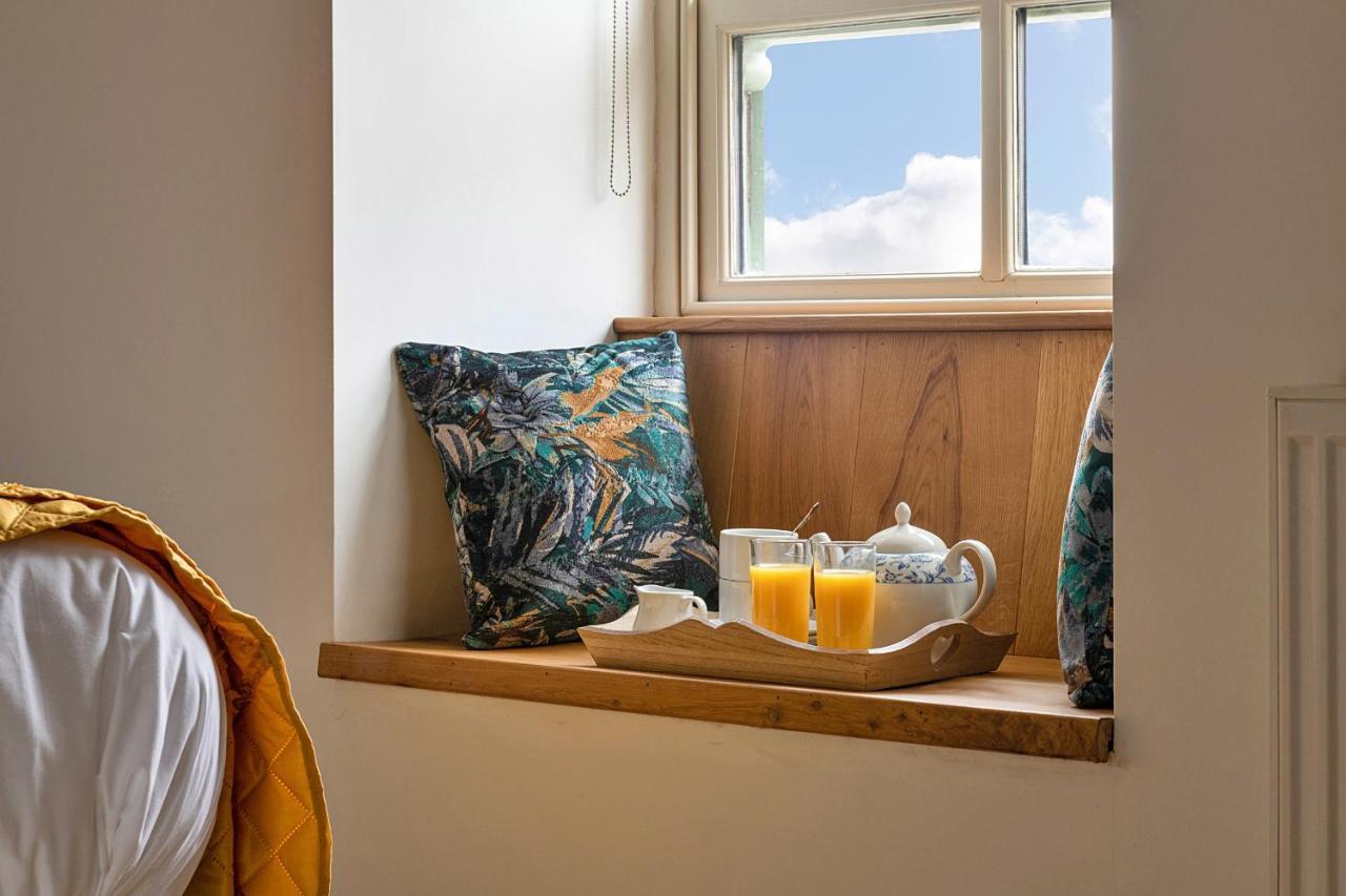 Finest Retreats - Moelis Granary - Luxury Cottage With Hot Tub Llandrillo Exterior photo